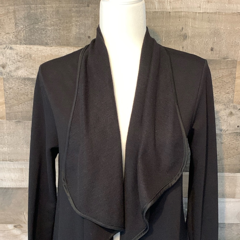 Frumos Waterfall Jacket - Picture 5 of 16